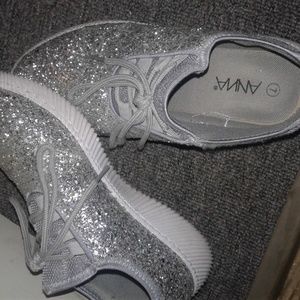 Sprikley white/silver sneakers